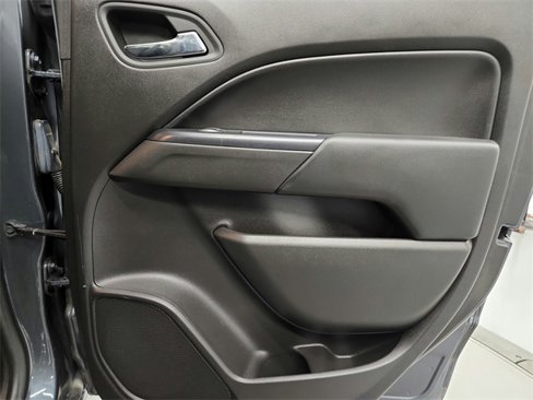 Used 2017 Chevrolet Colorado LT w/ LT Convenience Package image 32