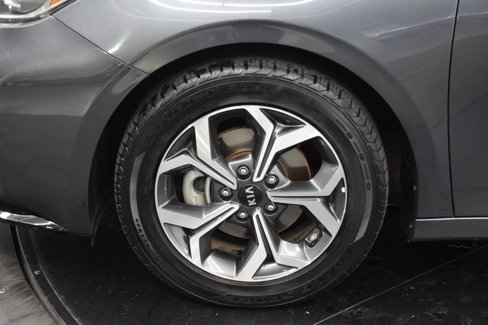 Used 2019 Kia Forte LXS image 11