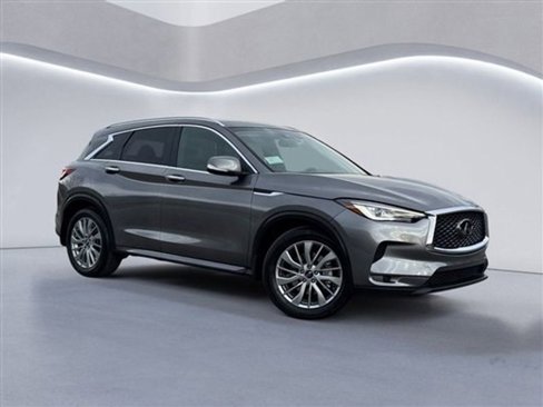 New 2025 INFINITI QX50 Luxe image 2