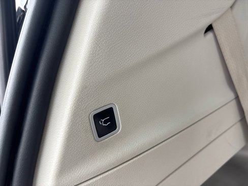 Used 2017 Chrysler Pacifica Touring image 30