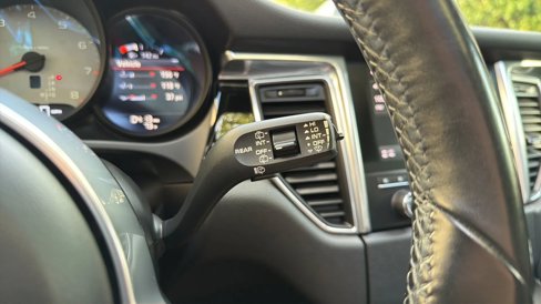Used 2018 Porsche Macan S image 41
