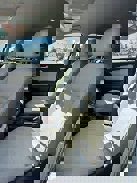 Used 2019 Volkswagen Tiguan SE image 13