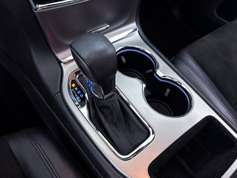 Used 2019 Jeep Grand Cherokee Altitude image 21