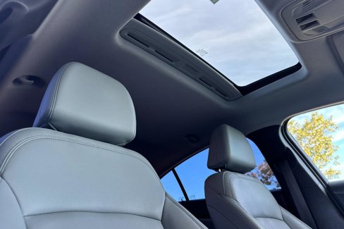 Used 2019 Chevrolet Cruze Premier w/ Sun And Sound Package image 16