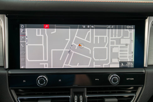 Used 2022 Porsche Macan image 21