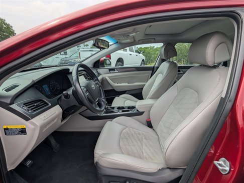 Used 2016 Hyundai Sonata Sport w/ Option Group 1V image 14