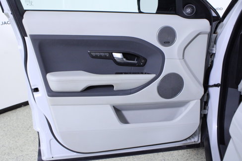 Used 2015 Land Rover Range Rover Evoque Pure Plus image 17