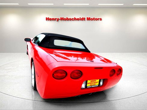Used 2002 Chevrolet Corvette Convertible w/ Preferred Equipment Group2 image 17