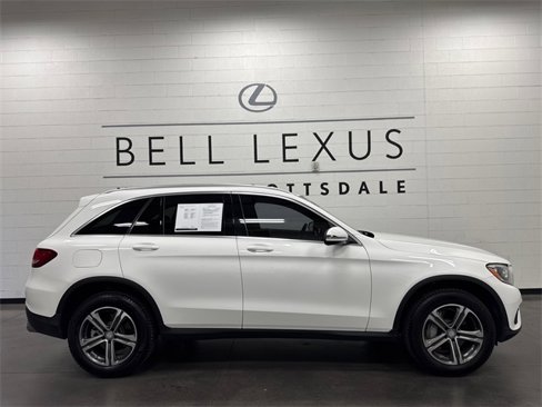 Used 2017 Mercedes-Benz GLC 300 image 3
