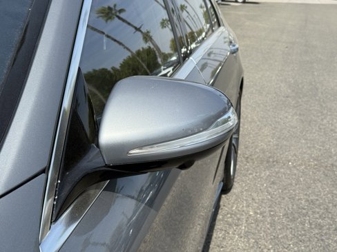 Used 2015 Mercedes-Benz S 550 Sedan image 27