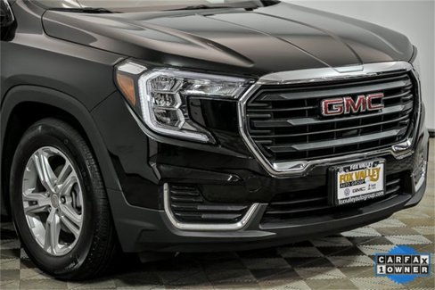 Certified 2022 GMC Terrain SLE w/ Driver Convenience Package image 2