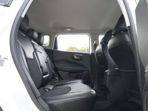 Used 2018 Jeep Compass Latitude w/ Cold Weather Group image 31