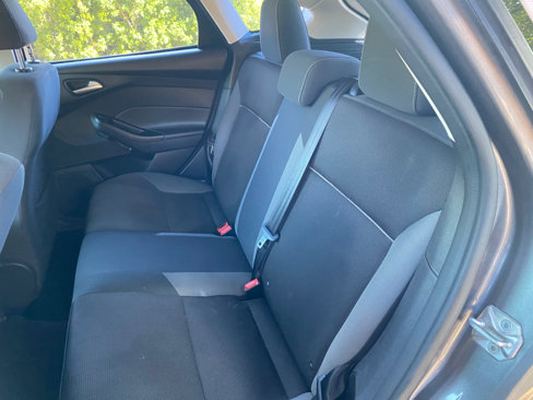 Used 2014 Ford Focus SE image 32