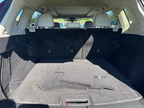 Used 2023 Nissan Rogue SV w/ SV Premium B Package image 6