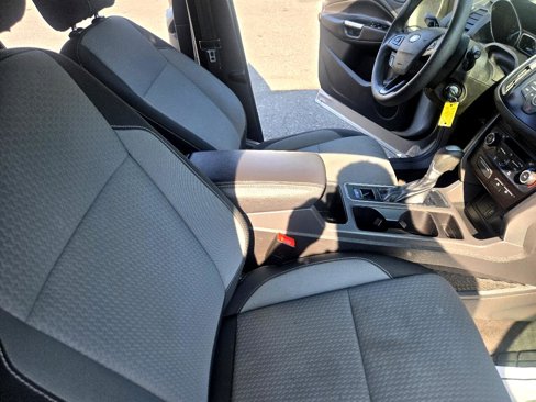 Used 2017 Ford Escape SE image 33