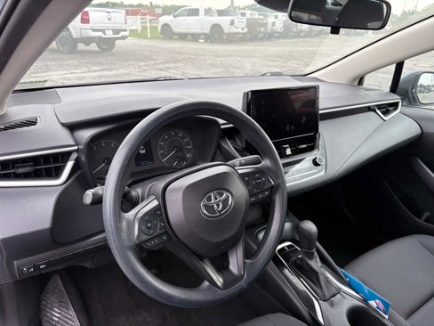 Used 2023 Toyota Corolla LE image 12