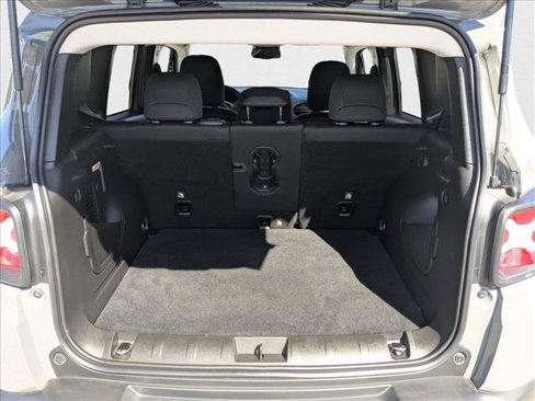Used 2021 Jeep Renegade Trailhawk image 7