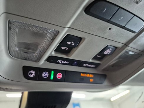 Used 2018 GMC Terrain Denali w/ Advanced Safety Package image 27