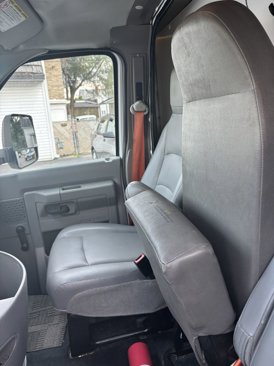 Used 2017 Ford E-350 and Econoline 350 Super Duty image 13