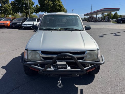 Used 2000 Toyota Tacoma 2WD Regular Cab image 8