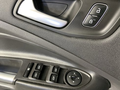 Used 2018 Ford Escape SE image 20