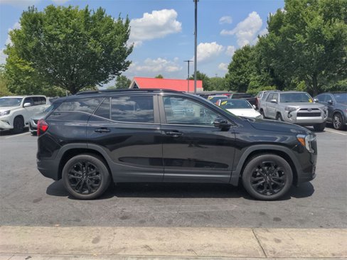 Certified 2022 GMC Terrain SLE w/ Driver Convenience Package image 9
