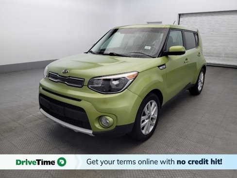 Used 2017 Kia Soul + image 1
