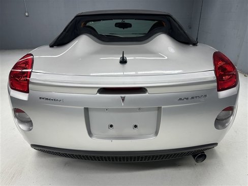 Used 2008 Pontiac Solstice Convertible w/ Preferred Package image 13