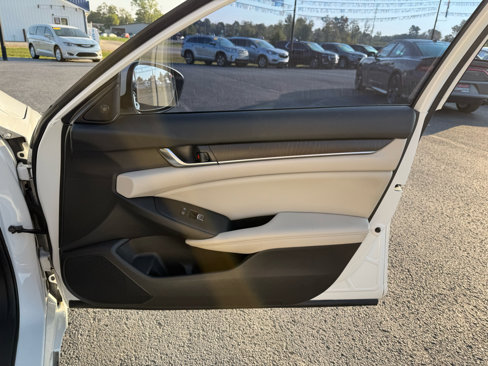 Used 2018 Honda Accord EX-L image 19