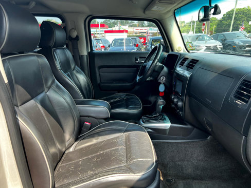 Used 2006 HUMMER H3 image 18