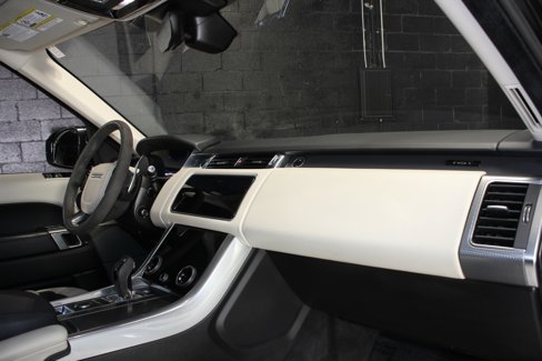 Used 2020 Land Rover Range Rover Sport HST image 39