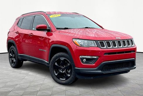 Used 2019 Jeep Compass Latitude w/ Popular Equipment Group image 1