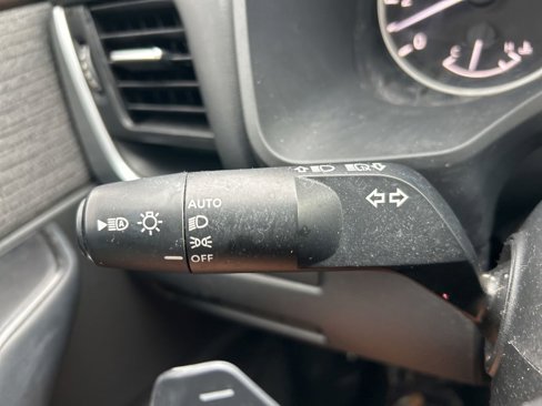 Used 2023 Nissan Rogue S image 21