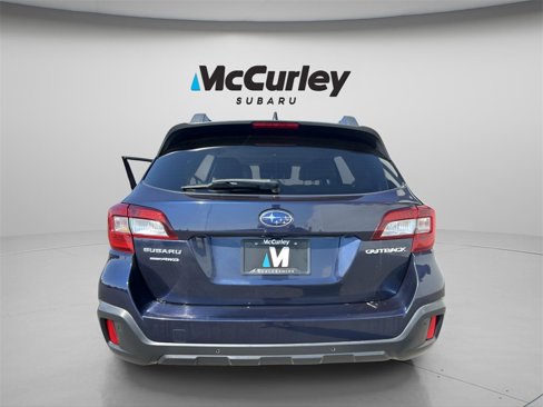 Used 2018 Subaru Outback 2.5i Limited image 4