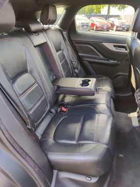 Used 2018 Jaguar F-PACE Prestige image 21