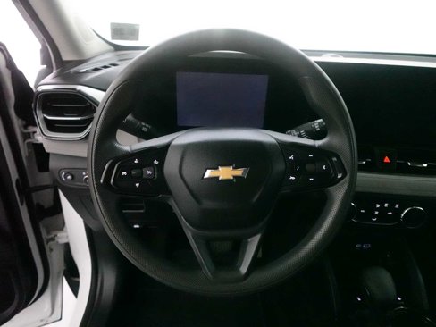 Used 2024 Chevrolet TrailBlazer LS image 16
