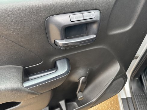 Used 2018 Chevrolet Silverado 1500 W/T w/ Chrome Bumper Package image 9
