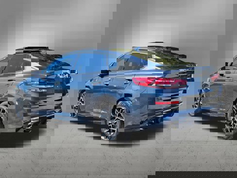 Used 2020 Kia Optima SE image 3