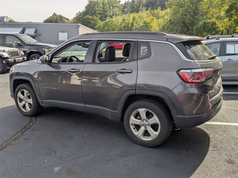 Used 2017 Jeep Compass Latitude w/ Popular Equipment Group image 4