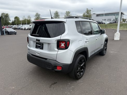 Used 2018 Jeep Renegade Altitude image 13