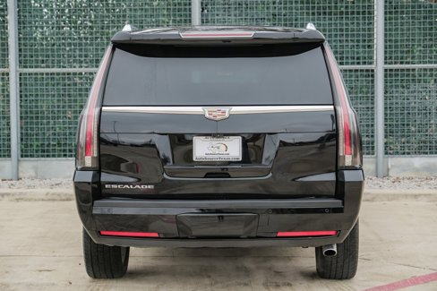 Used 2017 Cadillac Escalade ESV Luxury image 13