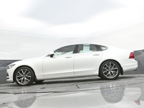 Used 2017 Volvo S90 T5 Momentum w/ Vision Package image 12