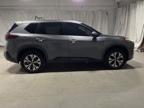 Used 2021 Nissan Rogue SV image 8