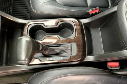 Used 2015 GMC Canyon SLT w/ Driver Alert Package image 14