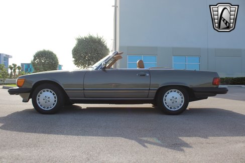 Used 1987 Mercedes-Benz 560 SL image 12