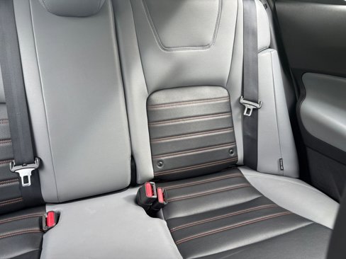 Used 2023 Nissan Kicks SR image 35