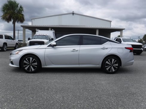 Used 2022 Nissan Altima 2.5 SV image 1