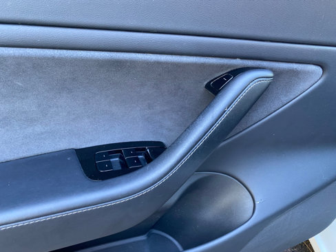Used 2018 Tesla Model 3 Long Range image 21