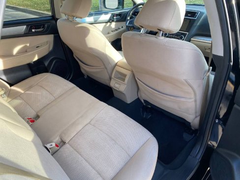 Used 2018 Subaru Outback 2.5i Premium image 9