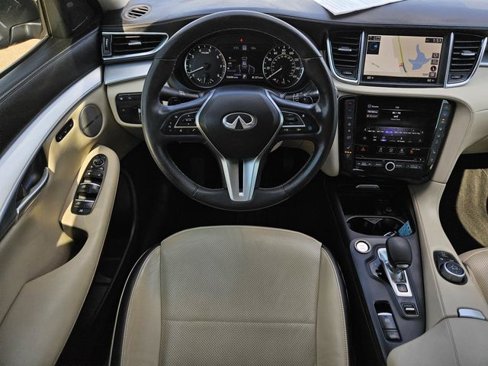 Used 2022 INFINITI QX50 Essential image 5